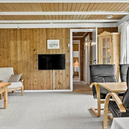 40193-ulfborg-helmklit-299 * Fjand Gårde